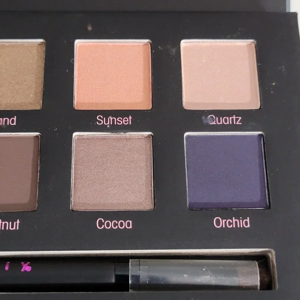 Mally Ageless Eyes Eyeshadow Palette New in Box 12 Colors